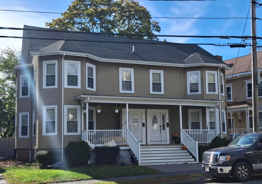 Tan duplex